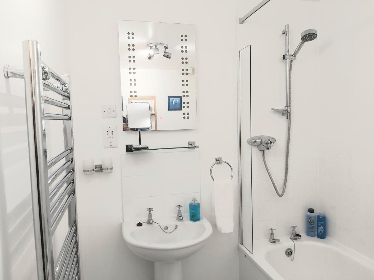 Inverness City Centre Apartment With Elevator And Google Chromecast Luaran gambar
